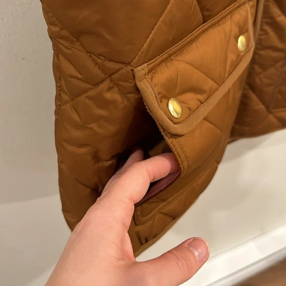 J. Crew Women’s Puffer Vest with Snap Pockets Cognac Brown Size L - Picture 8 of 10